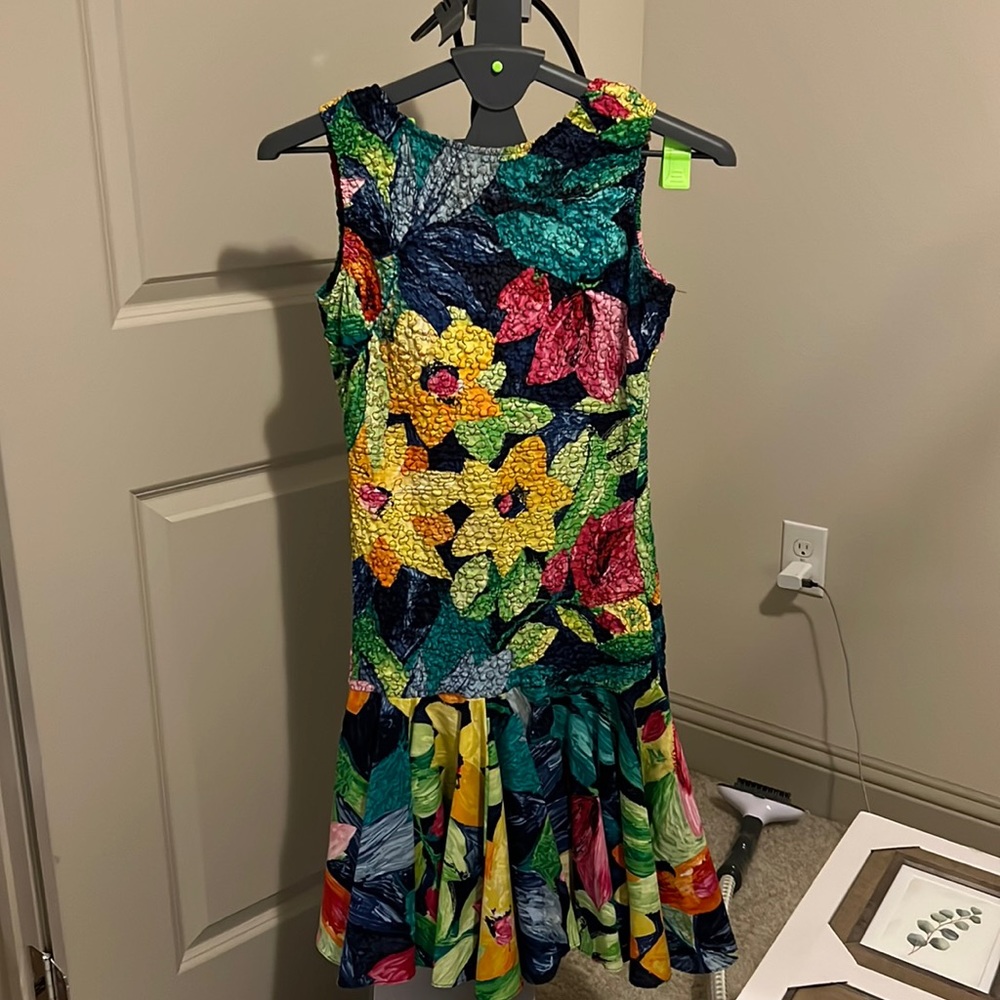 Low cut back / colorful summer dress.